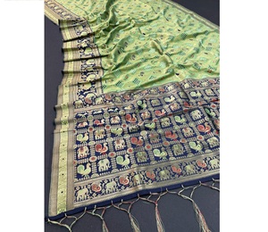 Designer tendance Banarasi soie Patola Kutchi Bandhani Sarees vêtements de mariage traditionnels pour les femmes à des tarifs de gros abordables - Product Image 1