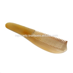 Peigne à poils d'animaux incurvé fabriqué à la main 100% fait à la main par un matériau de corne naturelle sélectionné antistatique sans enchevêtrement - Product Image 3