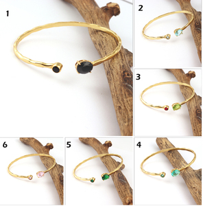 Brazalete personalizable minimalista doble ónix negro piedra preciosa banda martillada brazalete latón 18K chapado en oro pulseras de fiesta - Product Image 2