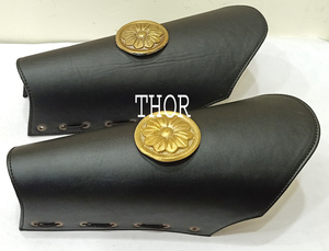 Protector de piernas de cuero negro, armadura de diseño de latón, Medieval, coleccionable - Product Image 2