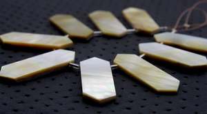 Qualité géniale 9 pièces brin perle naturelle coquille fantaisie forme blanche brut fabrication de bijoux faits à la main perles - Product Image 2