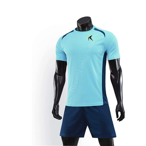 Conjunto de Uniforme de Fútbol Personalizado OEM, Diseño Libre, Jersey y Pantalones Cortos Sublimados, Color/Logotipo/Nombre del Equipo Personalizables, Tiempo de Entrega de Muestra de 7 Días - Product Image 4