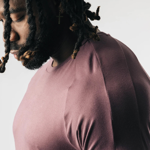 เสื้อยืดคอปกผู้ชายขายส่ง OEM เสื้อยืดแบบเรียบสำหรับฤดูร้อน ซับเหงื่อได้ดี ผ้าฝ้าย 100% เสื้อยืดออกกำลังกายทรงโอเวอร์ไซส์ - Product Image 4