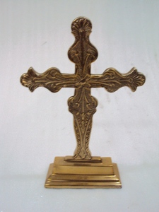Crucifijo de Cruz colgante de metal dorado para decoración del hogar - Product Image 2