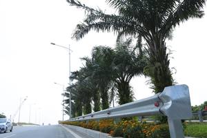 Highway Road Safety Guardrail/Guard Fence/Steel Road Barrier W Beam Highway Guardrail Road Safety Cable Barrier System Vietnam - Product Image 5