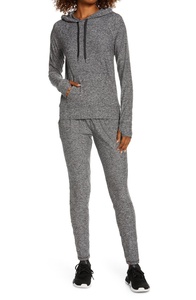Pull à Capuche Imprimé pour Femme, Style Hiver, Prix Bas, Personnalisable (Couleur & Logo) – Position Avant – Grande Vente - Product Image 6