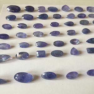 พลอยแทนซาไนต์เกรด AAA รูปทรงวงรี สีน้ำเงิน ธรรมชาติ 1000 กะรัต ได้รับการรับรองจาก IGI คุณภาพการเจียระไนสมบูรณ์แบบ - Product Image 5