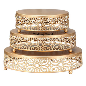 Ensemble de trois présentoirs à gâteaux en métal Excellente qualité Support à gâteau fantaisie fait à la main Forme ronde Vente en gros Support à gâteau en métal fantaisie - Product Image 1