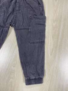 กางเกงคาร์โก้เด็กผู้ชายผ้าฝ้ายลำลองสำหรับฤดูร้อน ขายส่ง เนื้อผ้าเดนิม กันน้ำ ระบายอากาศ เป็นมิตรกับสิ่งแวดล้อม สวมใส่สบาย ไม่เป็นขุย - Product Image 2