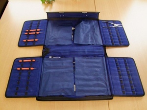 Kit de instrumentos de presentación, hecho en cuero - Product Image 2