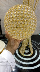 Centro de Mesa Dorado para Bodas, Lujoso, Caro, de Alta Calidad, Decorativo, con Forma de Trofeo, con Cuentas de Cristal, Portavelas para Velas de Té, en Venta - Product Image 4