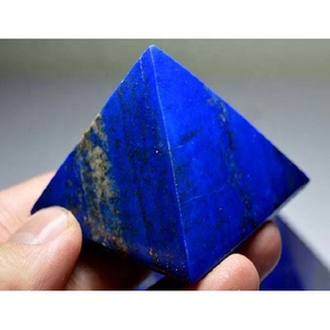 Pyramide en pierre de lapis-lazuli naturel pour la méditation, la décoration spirituelle, les cadeaux d'astrologie – Fournisseur en gros de pierres précieuses en vrac - Product Image 1