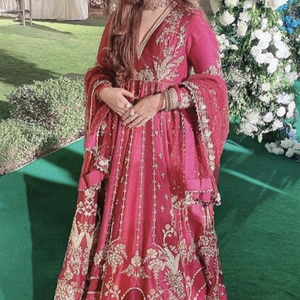 Jolie robe brodée de longueur au sol, broderie avec perles de verre de cristal, dbka, travail pour vêtements de fête/mariage @ 2022 - Product Image 1