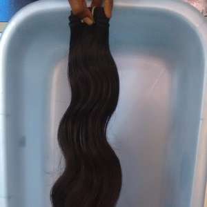 Derramando cabello humano Remy indio sin procesar. Cutícula alaigned único donante mejor ondulado pelos indios - Product Image 1