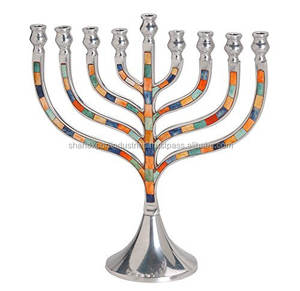 Ménorah traditionnelle classique géométrique pour Hanoucca, 9 pouces, plaquée argent, ménorah pour bougies de Hanoucca, convient aux bougies de Hanoucca standard - Product Image 3