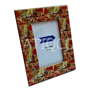 Cadre photo en bois unique Atiqco Modèle 787751, dernière collection, imprimé Cour du Roi, laqué et émaillé, idéal pour les fêtes - Product Image 4