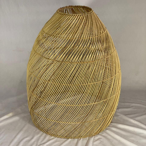 Lámpara colgante de bambú de mimbre de estilo rústico antiguo, linterna tejida - Product Image 1