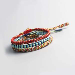 สร้อยข้อมือมิตรภาพแบบถักคุณภาพพรีเมียม - Product Image 1