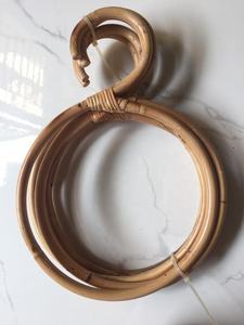 Cintre en rotin naturel d'origine vietnamienne Matériau de meuble écologique pour vêtements et produits agricoles EUTECH EUR071 - Product Image 3