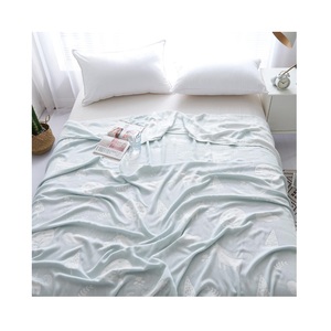 Manta de bambú 100%, totalmente suave, de ganchillo, dibujos animados, azul, impermeable, antipilling, para Primavera/otoño, de Vietnam - Product Image 1