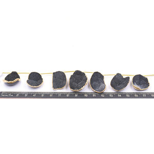 Noir Druzy 7 perles brin 29-31mm forme inégale composants de bijoux en laiton plaqué or percés sur le côté - Product Image 3
