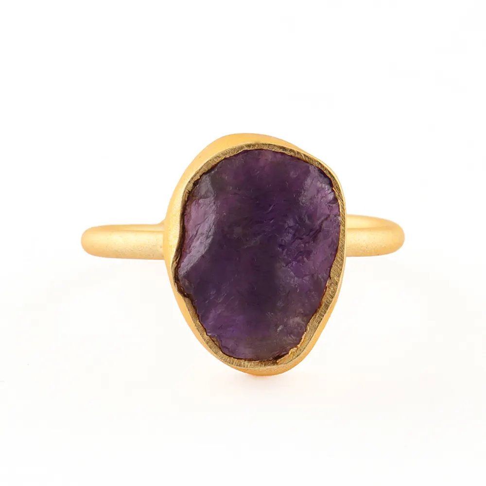 金メッキ生紫アメジスト宝石調節可能なリングコレット設定 & 不均一な形の宝石リングジュエリー。モードJoyas R-463