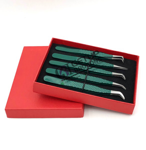 Vente en gros Meilleure pince à épiler avec revêtement en poudre vert Kelly à 45 degrés Extension de cils à 90 degrés avec logo personnalisé Instruments de beauté - Product Image 4