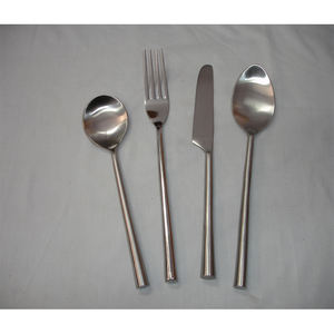 Ensemble de couverts de luxe moderne et élégant en métal réutilisable, couteau, fourchette, cuillère, couverts de voyage pour une utilisation en cuisine - Product Image 1