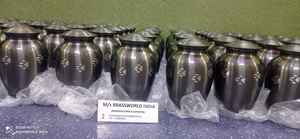 Urna de CREMATINA para cenizas de mascotas, suministros funerarios de cremación por Brassworld, India - Product Image 4