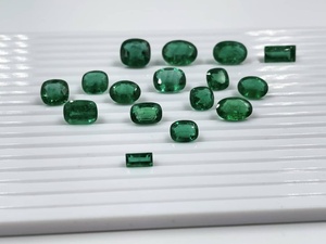 Calidad Premium Natural Zambian 16 piezas Lote de formas mixtas 73,50 CT Esmeralda para la fabricación de joyas Precio al por mayor - Product Image 4