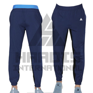 Pantalones de jogging Acampanados para hombre, grafiti de retales de algodón con cintura elástica, pantalón para el sudor apilado, novedad - Product Image 3