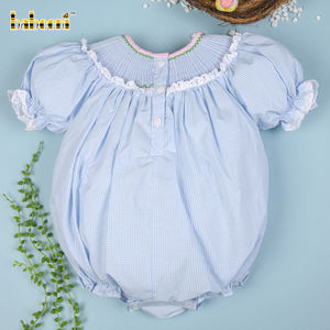 Combinaison bébé fille à manches courtes en vichy bleu à smocks Babeeni, fermeture à boutons pression, 100% coton certifié OEKO-TEX - Product Image 5