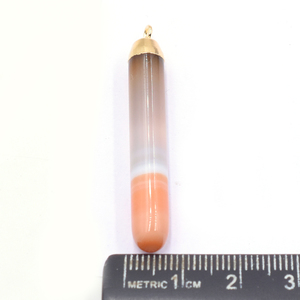 Pendentif en agate à bandes orange, 45-47 mm, forme ovale lisse, matériau en laiton plaqué or avec bélière pour la fabrication de bijoux - Product Image 3