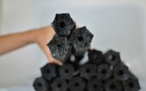 Promotion de briquettes de barbecue hexagonales en bois dur charbon de bois de sciure de bois rentable du fournisseur de confiance du Vietnam - Product Image 3