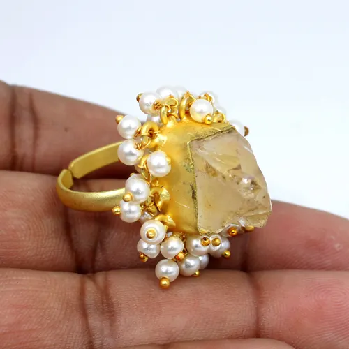 Die exklusivste Kollektion Natural Citrine Edelstein Ring Designer Tiny Pearl Ring Messing vergoldet verstellbare Frauenringe