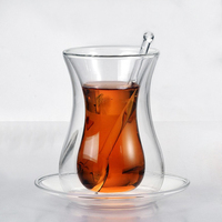 Logo-Anpassbares Türkisches Doppelwandiges Glas-Teeservice für Kaffee und Tee mit Untertasse und Löffel Türkisches Glas-Tassenset