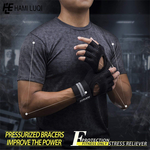 Anti Slip Gym Sports Gloves Kids Sports Gloves Fitness Gloves Bags Black Red Blue Logo <b>Band</b> Item Packing Rubber Color <b>Wrist</b> Size - Product Image 5