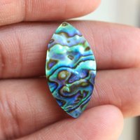 Nous fabriquons la forme de taille calibrée par coquille d'ormeau de Paua sur la pierre à facettes de cabochon de pierre gemme d'ordre selon votre condition