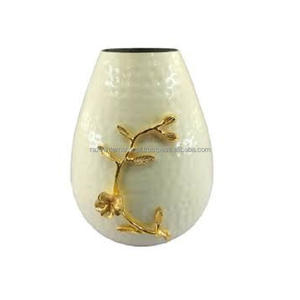 Vase à fleurs trompette en métal doré de luxe Design moderne Décor de maison et de mariage en aluminium pour centre de table ou guide routier - Product Image 4