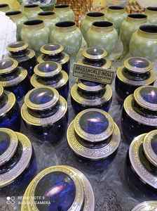 Urna de cremación de galaxia azul de latón, suministros funerarios de alta calidad, India - Product Image 6