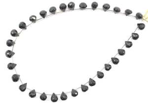 Pierre précieuse spinelle noire naturelle à facettes en forme de goutte d'eau perles de Briolette fabrication de bijoux faits à la main vente en gros - Product Image 4