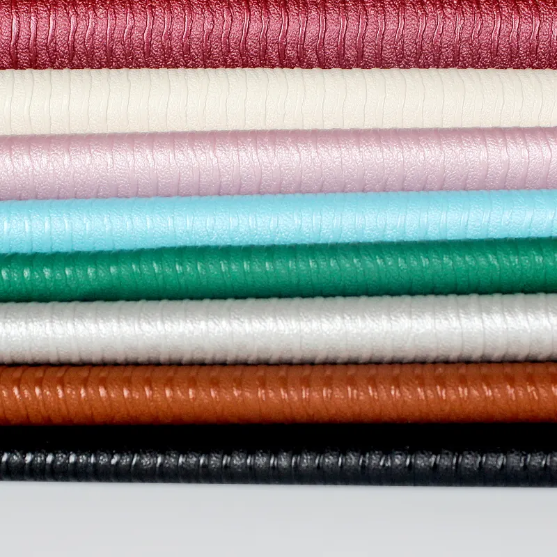 El cuero respectuoso del medio ambiente de los bolsos del pvc de la tela del cepillo de 0.7mm -1.2mm se nombrara material del pvc