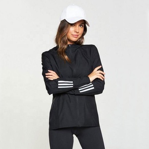 Conjunto Deportivo de Dos Piezas para Mujer, Chaqueta Cortavientos de Nailon con Capucha y Pantalones, Ligero, Transpirable, para Gimnasio, Ejercicio, Aire Libre - Product Image 3