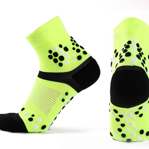Personnalisez vos propres chaussettes de sport de compression de football pour hommes avec des chaussettes avec logo - Product Image 2