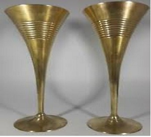 แก้วไวน์ทองเหลืองสไตล์วินเทจ แกะสลักด้วยมือ ถ้วยโลหะสำหรับดื่ม ของตกแต่งสไตล์โบราณ ของตกแต่งบาร์ ของตกแต่งงานแต่งงาน - Product Image 1