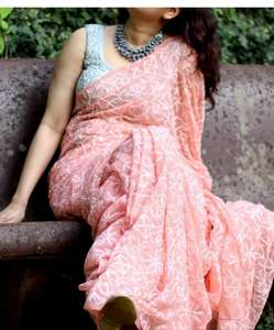 Hermoso Sari gasa Allover Tepchi trabajo bordado de hilo blanco con blusa para festivales y ocasiones especiales - Product Image 4