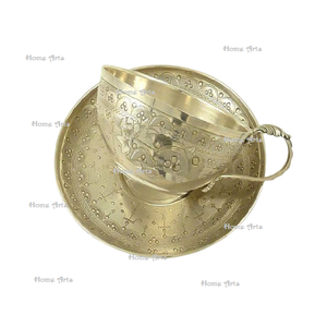 Tasse et soucoupe à thé en laiton de conception en relief soucoupe de tasse à thé de forme et de taille personnalisées pour une utilisation au restaurant - Product Image 1