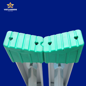 บันไดอลูมิเนียม VIETLADDERS ขนาด 6 ฟุต 6 ขั้น รับน้ำหนักได้ 150 กก. แบบพกพาสำหรับใช้ในบ้าน บันไดพับได้พร้อมกลไกการล็อคสีเขียว - Product Image 3