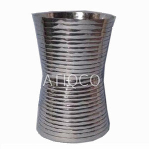 Pot de fleur en métal de luxe Coulée d'aluminium Vase mince Pièce maîtresse décorative élégante pour les événements à la maison Nouvel accessoire de table - Product Image 3