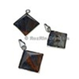 Pendentif en agate jaune à trois pierres, en vente |   Pendentif en agate jaune à trois pierres, unisexe, disponible en ligne - Product Image 1